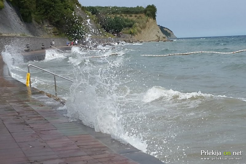 V teh dneh je nad našim območjem pestro vremensko dogajanje