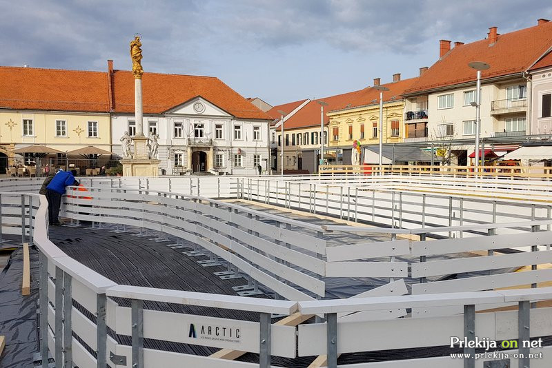 Postavljanje drsališča v Ljutomeru