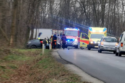 Gasilci so s tehničnim posegom rešili eno osebo iz vozila