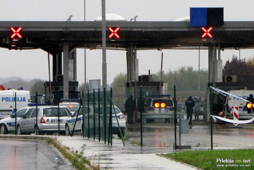 Opolnoči je Hrvaška zaprla svoje meje za potniški promet