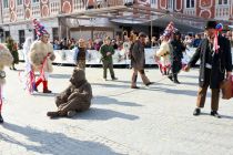 Povorka tradicionalnih pustnih likov in mask