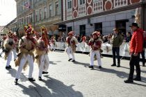 Povorka tradicionalnih pustnih likov in mask