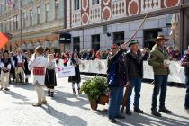 Povorka tradicionalnih pustnih likov in mask