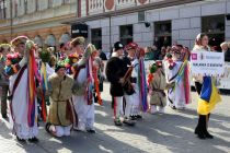 Povorka tradicionalnih pustnih likov in mask