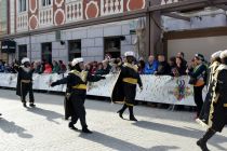 Povorka tradicionalnih pustnih likov in mask