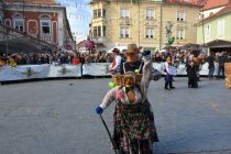 Povorka tradicionalnih pustnih likov in mask