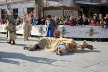 Povorka tradicionalnih pustnih likov in mask