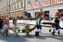 Povorka tradicionalnih pustnih likov in mask