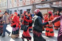 Povorka tradicionalnih pustnih likov in mask