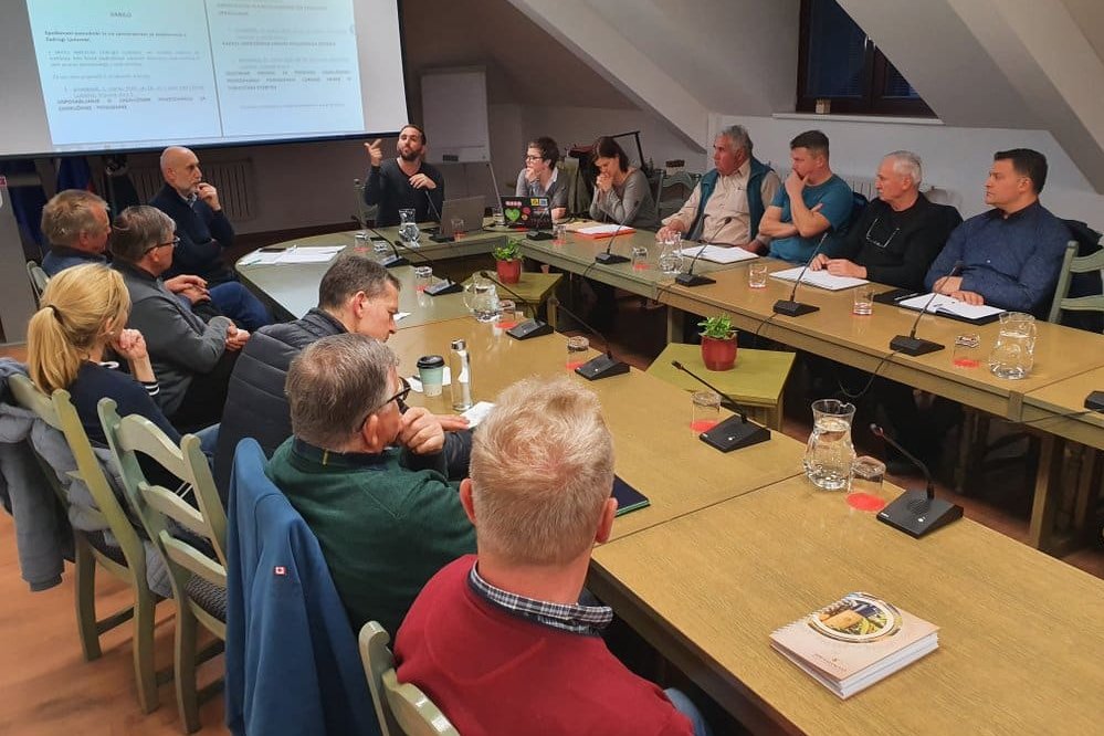Vsa srečanja so do nadaljnjega odpovedana Vsa srečanja so do nadaljnjega odpovedana