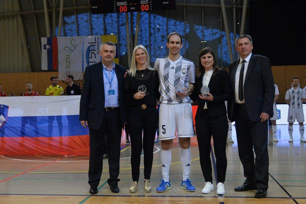 Vsi nagrajenci, v imenu Jeremyja je nagrado prevzela njegova družina, foto: Nzs.si