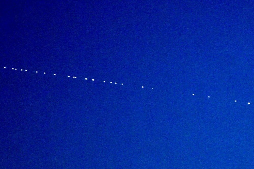 Tako izgledajo Starlink sateliti na nebu