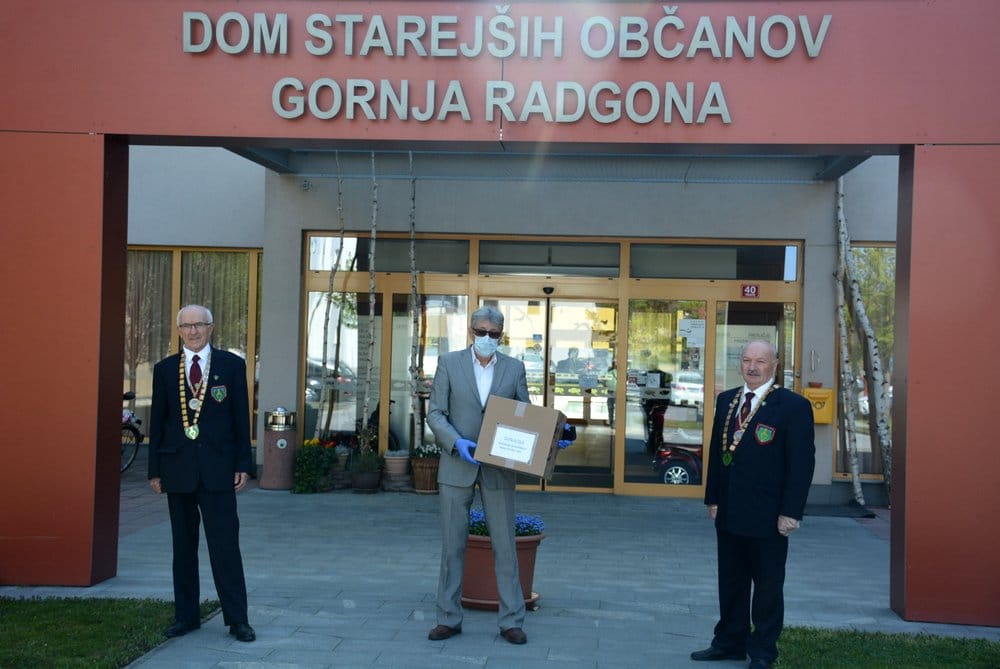 Donacija vinskih vitezov DSO Gornja Radgona