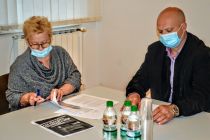 Tiskovna konferenca svetniške skupine NAPREJ