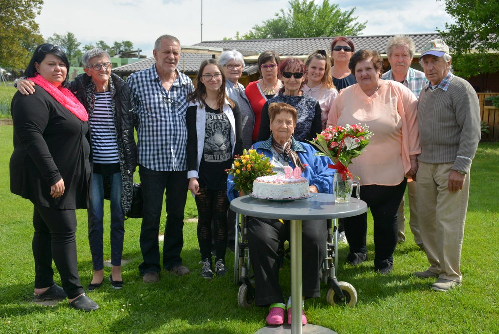 90 let Angele Ružič