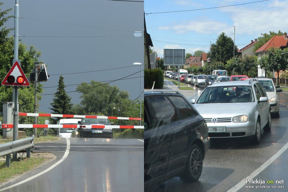 Spuščene zapornice, a ni vlaka