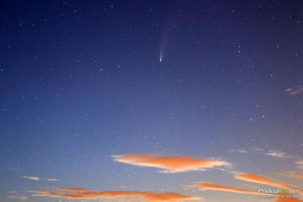 Komet Neowise nad slovensko Obalo