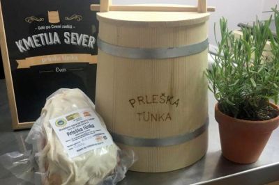 Pleška tünka s Kmetije Sever