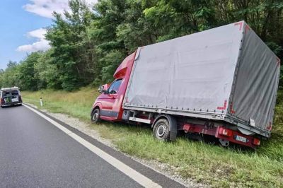 Voznik je zapeljal z avtoceste, foto: PGD Gornja Radgona