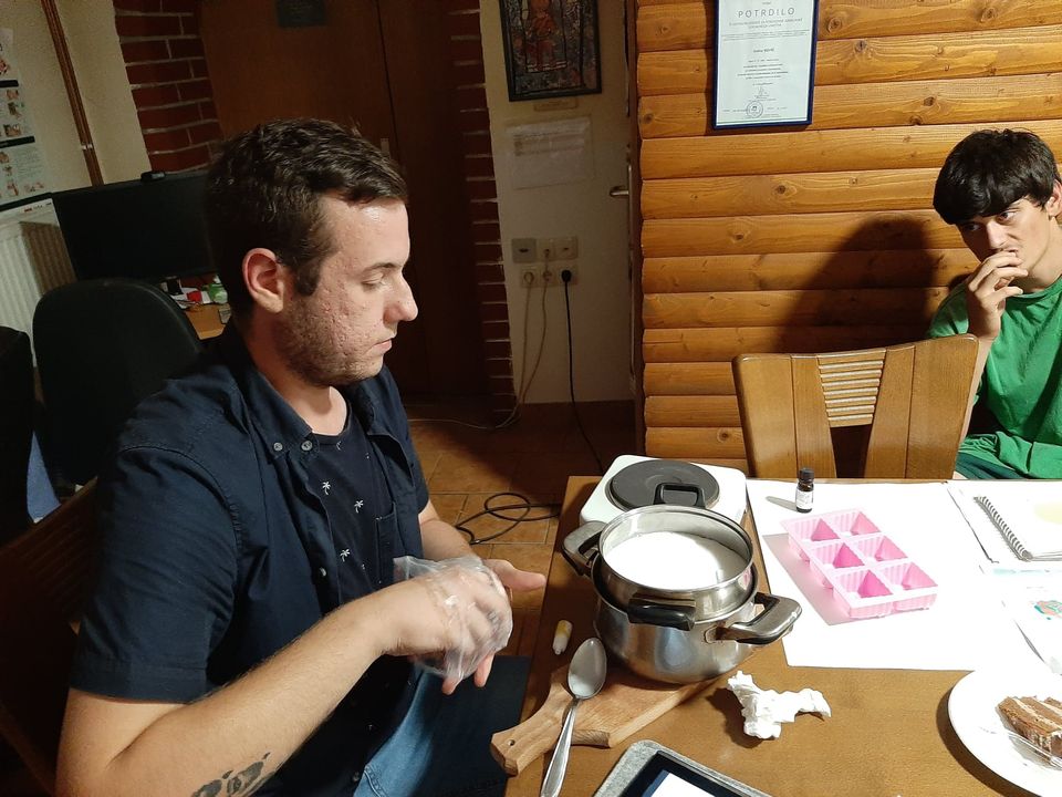 IZDELAMO NARAVNO MILO