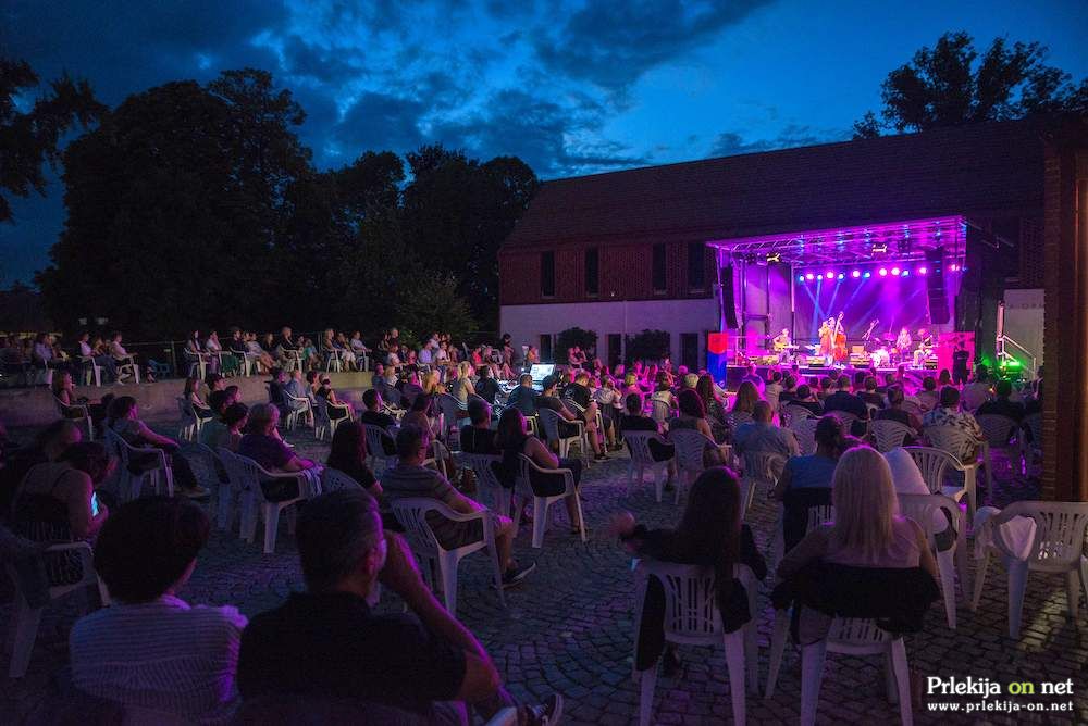 Severa in Gal Gjurin na OFAK Festivalu