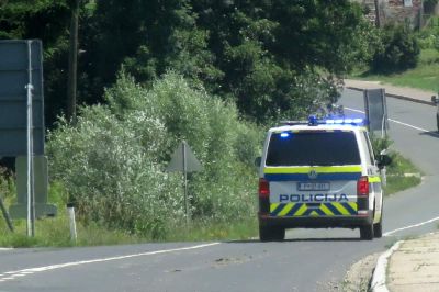 Policisti so osebe izsledili in ugotovili, da gre za sezonske delavce