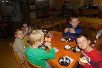 Tradicionalni slovenski zajtrk v vrtcu Stročja vas