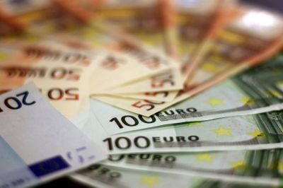 Finančne posledice so predvidene v višini 320 milijonov evrov