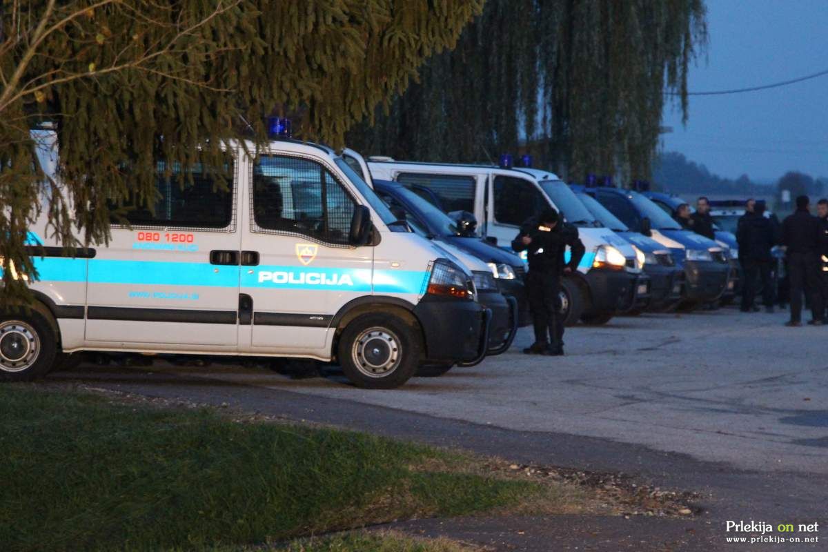 Po končanih policijskih postopkih bodo tujci vrnjeni madžarskim varnostnim organom