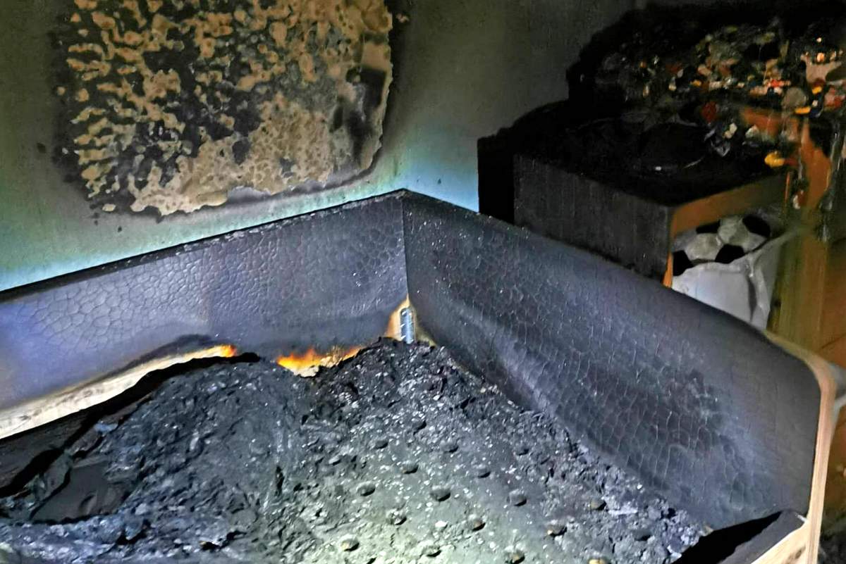 Osumljenec je v hiši zanetil požar Osumljenec je v hiši zanetil požar