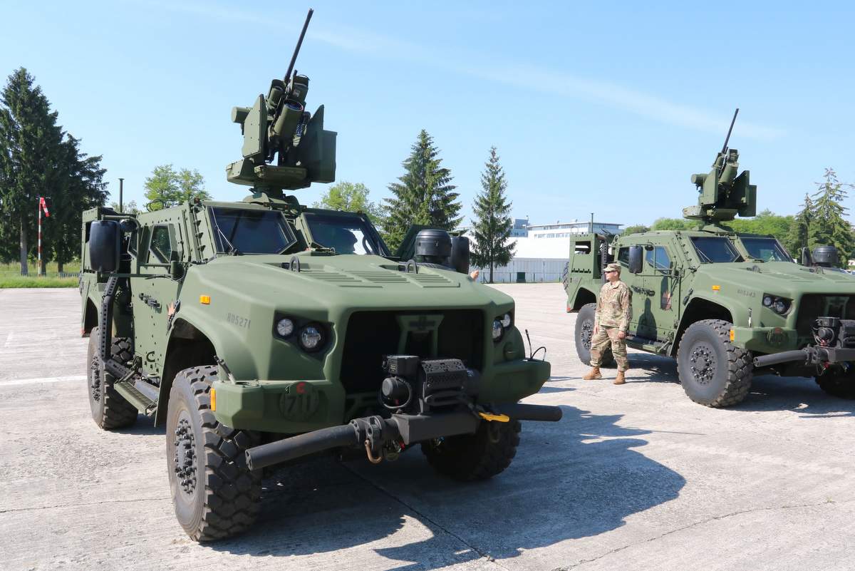 Lahko kolesno oklepno vozilo LKOV 4x4 z integrirano oborožitveno postajo M153 Kongsberg, foto: Borut Podgoršek, MORS