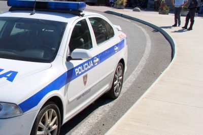 Policija