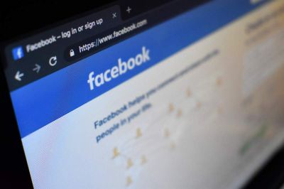 Facebook je doživel največji izpad do zdaj