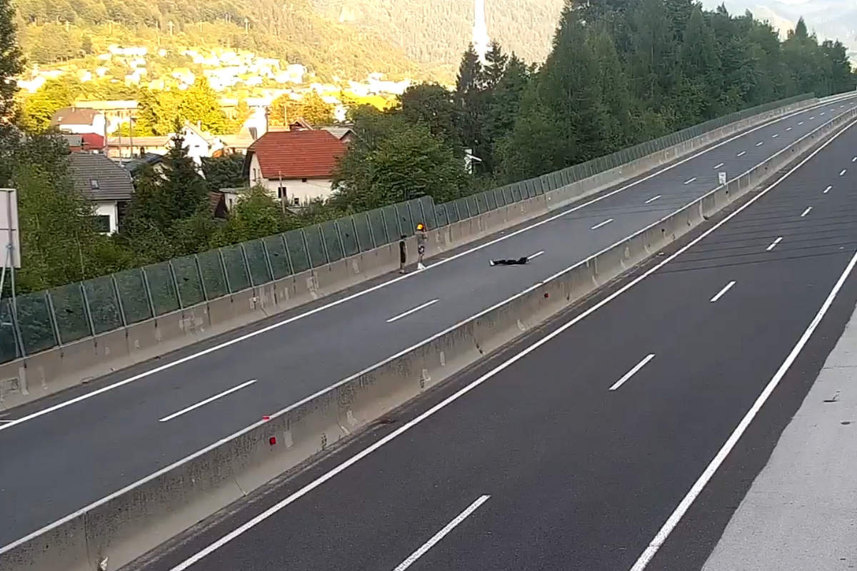 Nevarno početje na avtocesti Nevarno početje na avtocesti