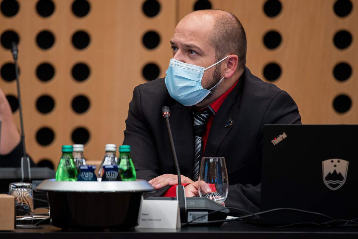 V petek je potekala posebna seja V petek je potekala posebna seja