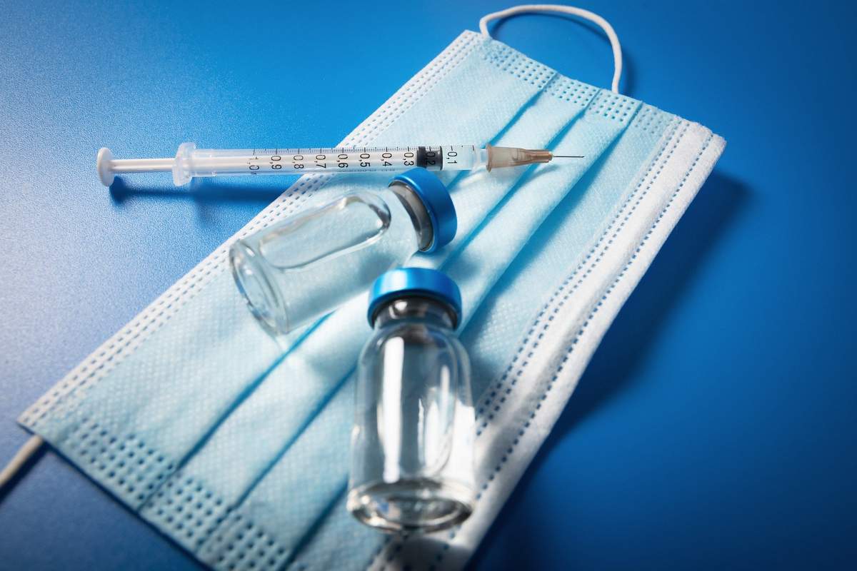 Vzrok za smrt 20-letnice je bilo cepljenje