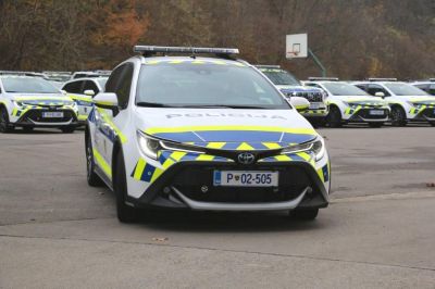 Nova hibridna vozila, foto: Policija