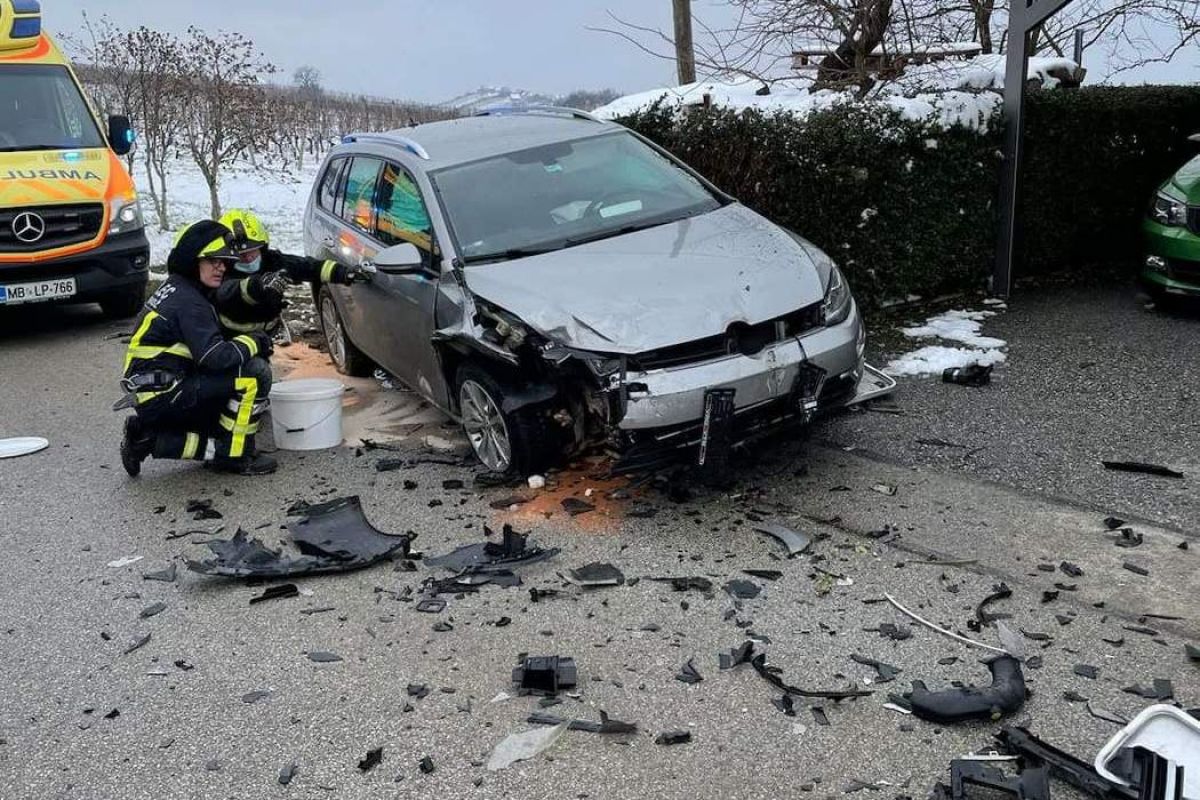 Prometna nesreča Prometna nesreča