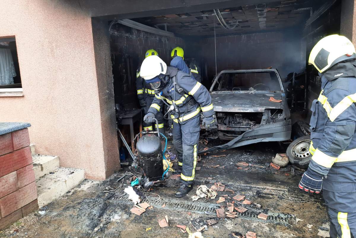 Požar je izbruhnil v garaži Požar je izbruhnil v garaži