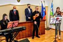 Podelitev znaka za požrtvovalnost v boju proti Covid-19