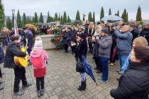 Brecljev sin se poslavlja in mu zaigra v zadnje slovo, foto: Andraž Gombač