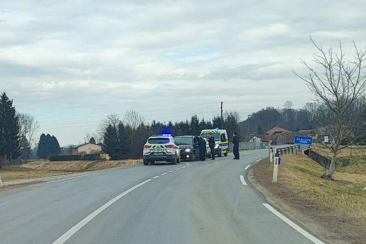 Ustavili so voznika s tujci, foto: FB/Radarji v Pomurju