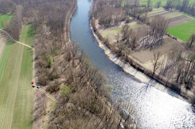 Mesto izvedbe revitalizacije struge reke Mure pri ribiškem domu v Gradišču pred začetkom širitve reke struge. Foto: Arhiv projekta lifelineMDD, Pomgrad, vodnogospodarsko podjetje d. d.