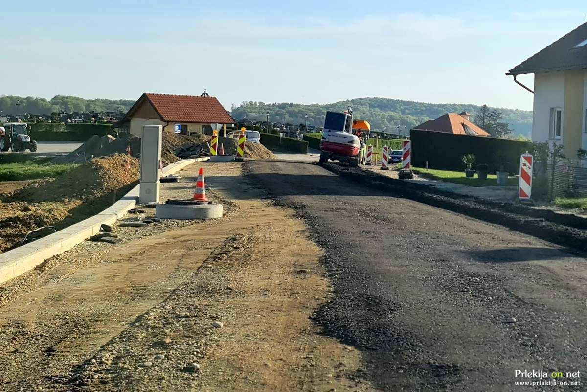 Rekonstrukcija ceste skozi Sveti Tomaž