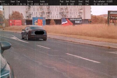 Voznik je na mestu, kjer je vožnja omejena na 50 km/h, vozil s hitrostjo 113 km/h