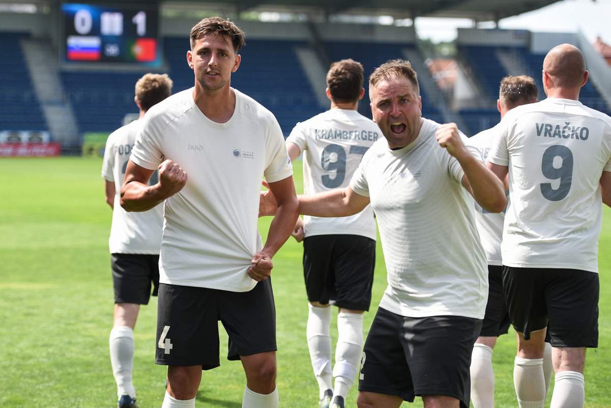 Eslovenos na final do campeonato europeu de futebol de vinicultores