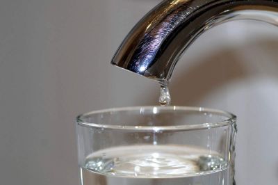 Velja sklep o varčevanju s pitno vodo