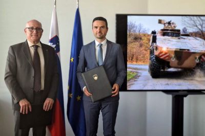 Maja je takratni minister za obrambo v Münchnu podpisal Memorandum o soglasju k programu Boxer v okviru OCCAR, foto:  Monika Sušanj