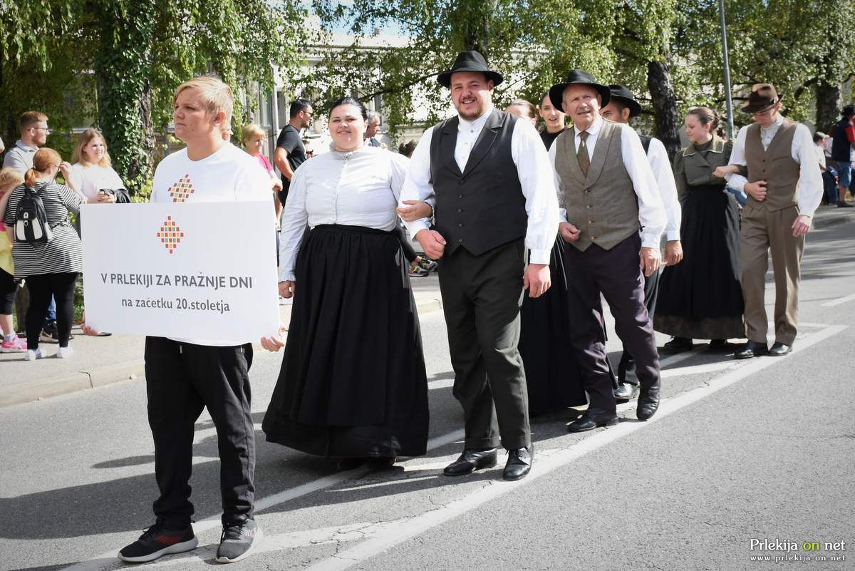 50. Dnevi narodnih noš in oblačilne dediščine