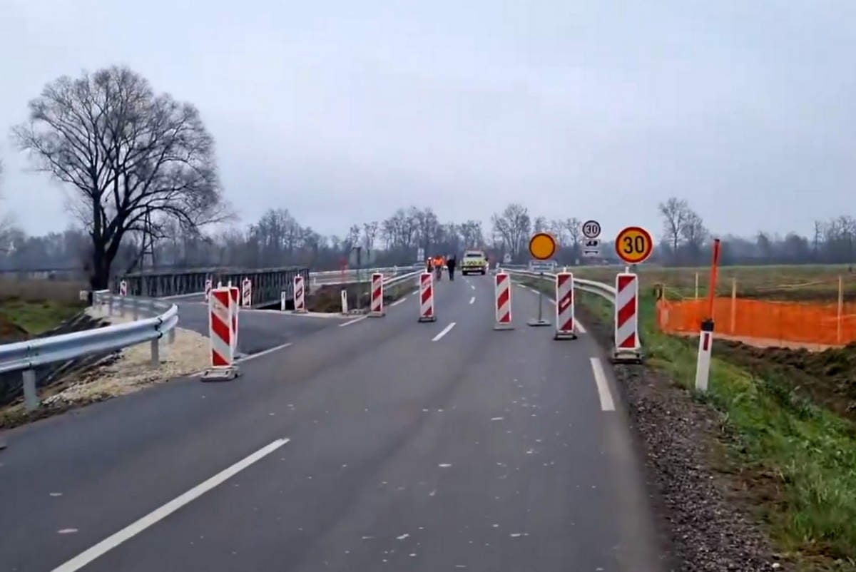 Nadomestni most Nadomestni most